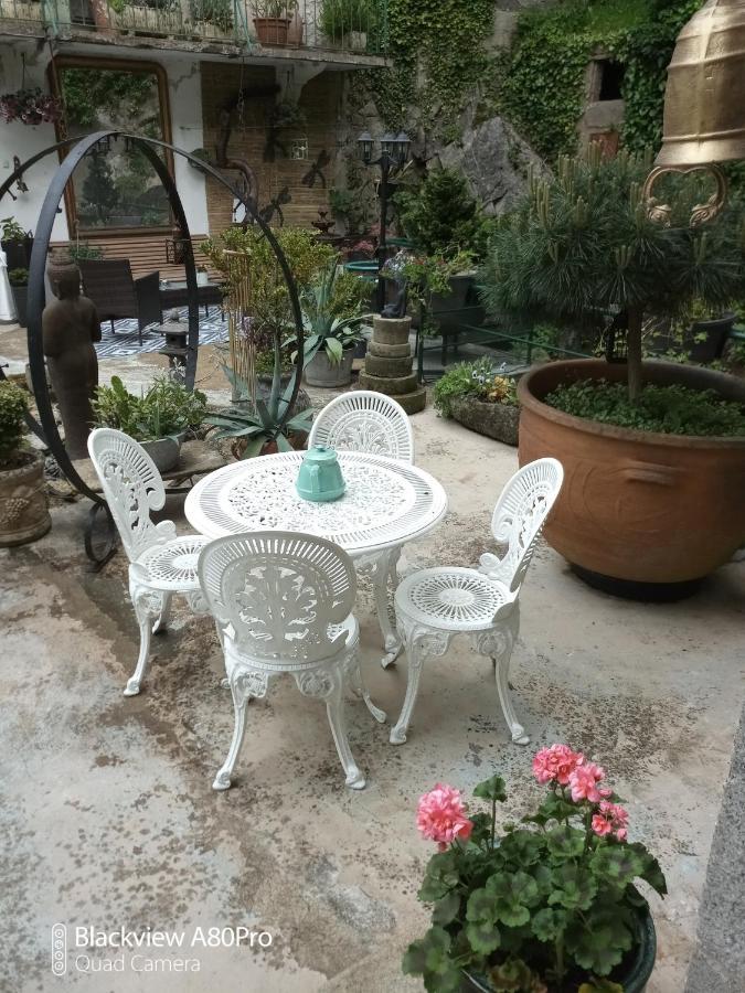 Chambre Bounty, B&B, Cuisine Privee, Lit Queen Size, Terrasse, Parking, Garage Olliergues Exterior photo