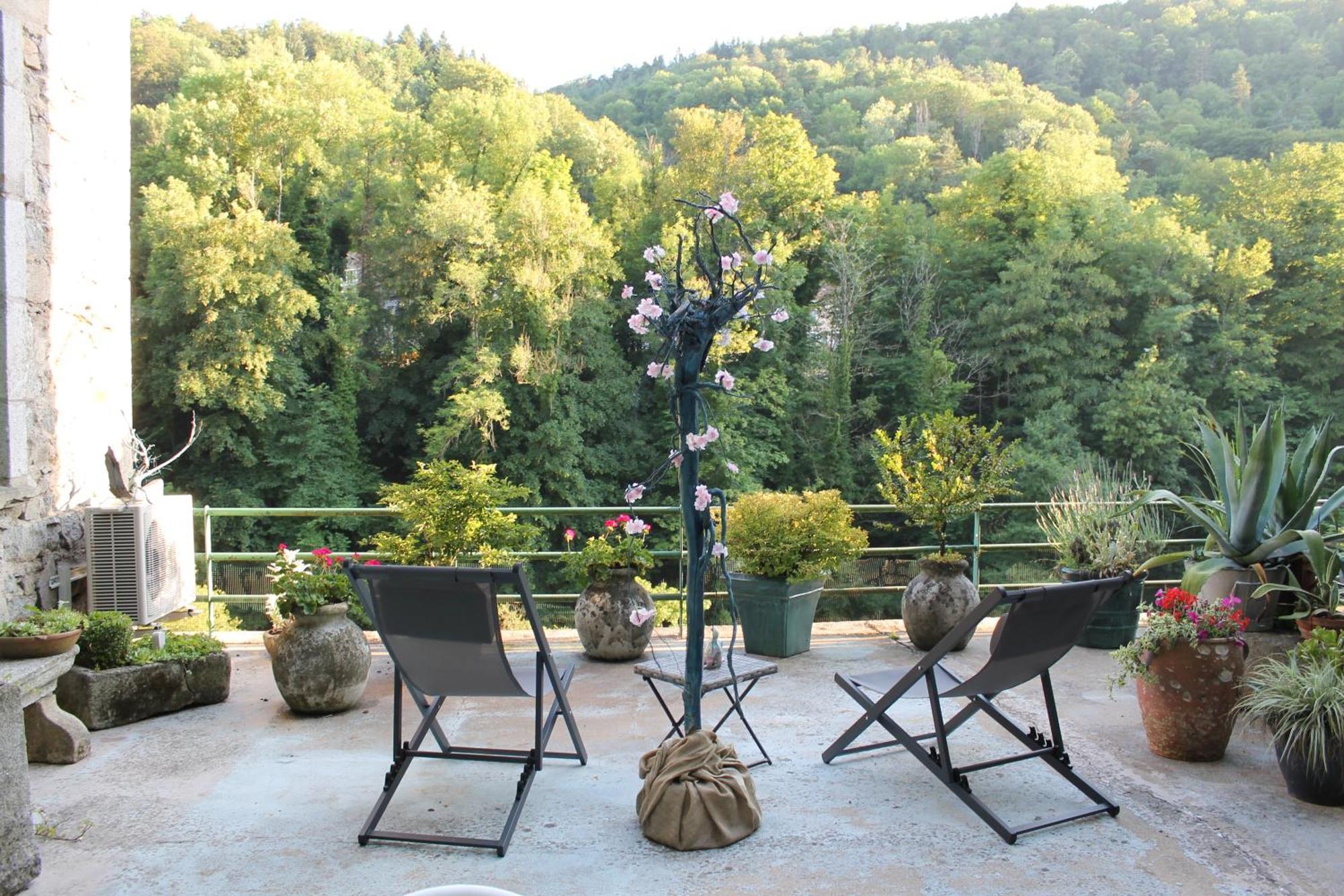 Chambre Bounty, B&B, Cuisine Privee, Lit Queen Size, Terrasse, Parking, Garage Olliergues Exterior photo
