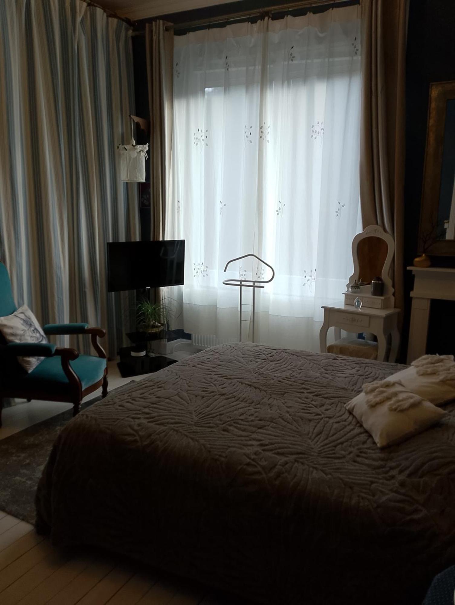 Chambre Bounty, B&B, Cuisine Privee, Lit Queen Size, Terrasse, Parking, Garage Olliergues Exterior photo